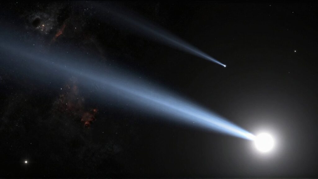 Dos cometas atraviesan el espacio profundo